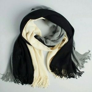 Donni Scarf